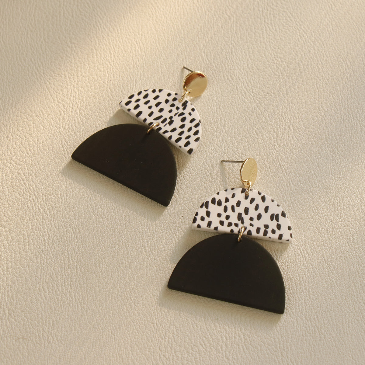 Mojoyce- Body Clay Texture Lacquered Acrylic Earrings