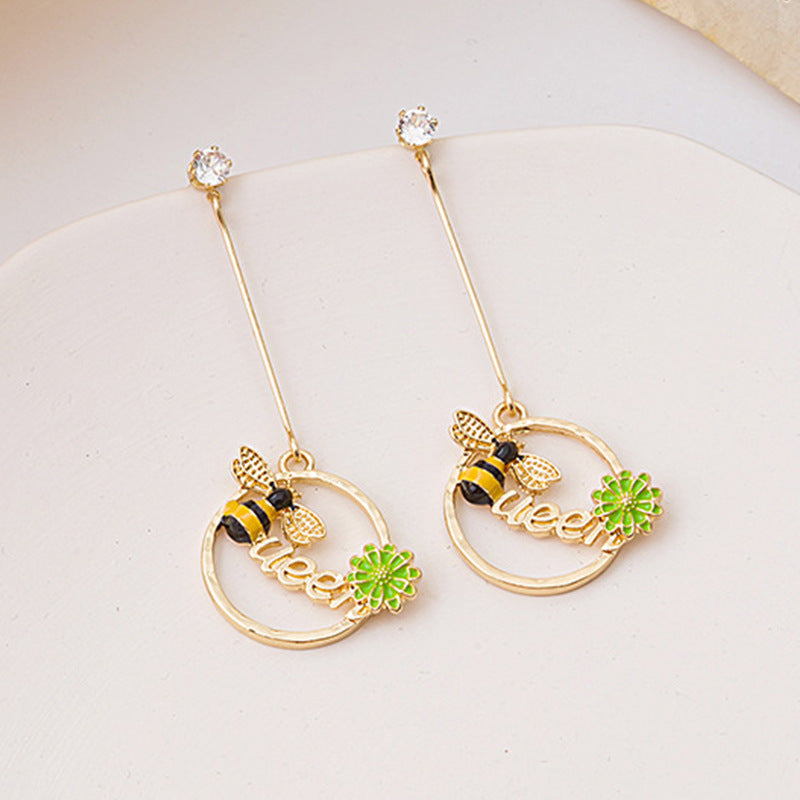 Mojoyce- Bee Earrings