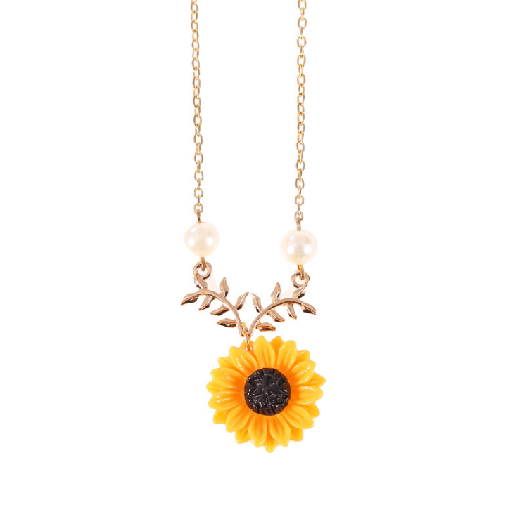 Mojoyce- Pearl Sun Flower Necklace