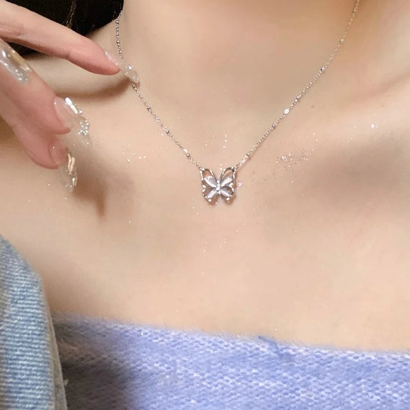 MOJOYCE-Cool Accessories Y2K Crystal Butterfly Pendant Necklaces Women Sweet Cool Girl Punk Clavicle Chains New Fashion Aesthetic Necklaces Jewelry