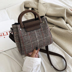 MOJOYCE-trend color contrast check small square bag