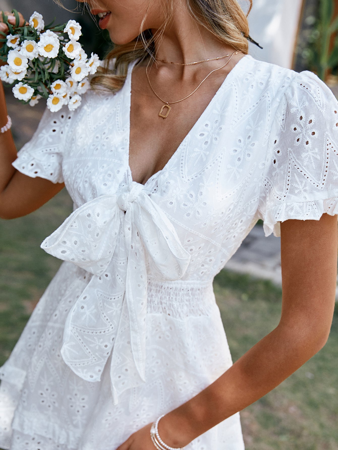 Mojoyce Cotton hollow out puff short sleeve women summer dress Holiday white bow beach mini sundress  A-line 2022 mujer vestidos